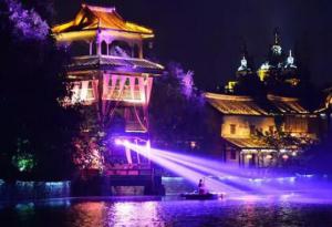 【重磅】今晚，國際光影藝術(shù)節(jié)點燈儀式在天鵝湖濕地公園舉行！